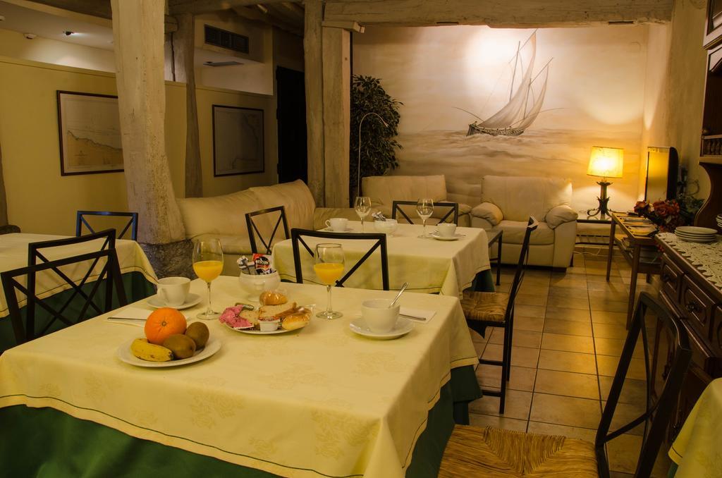 موتريكو Hotel Zumalabe المظهر الخارجي الصورة